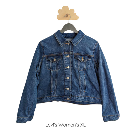 Upcycled denim jacket - Levi's Women's XL